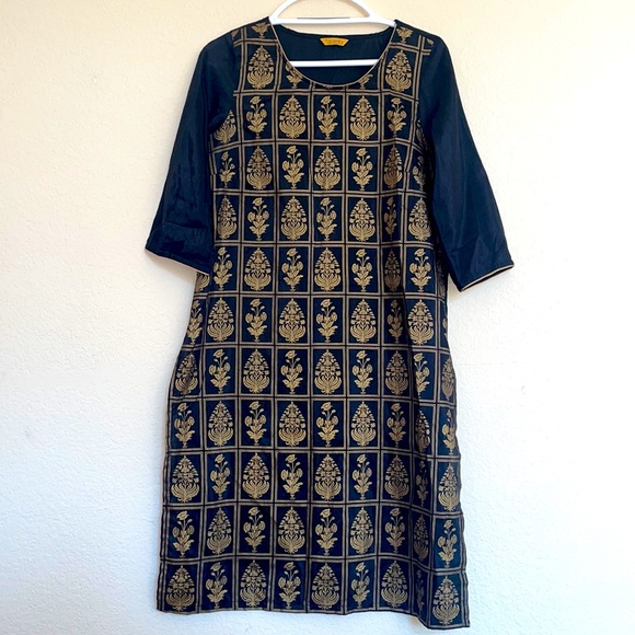 Black Indian kurti with golden motifs work in front - Picture 4 of 6